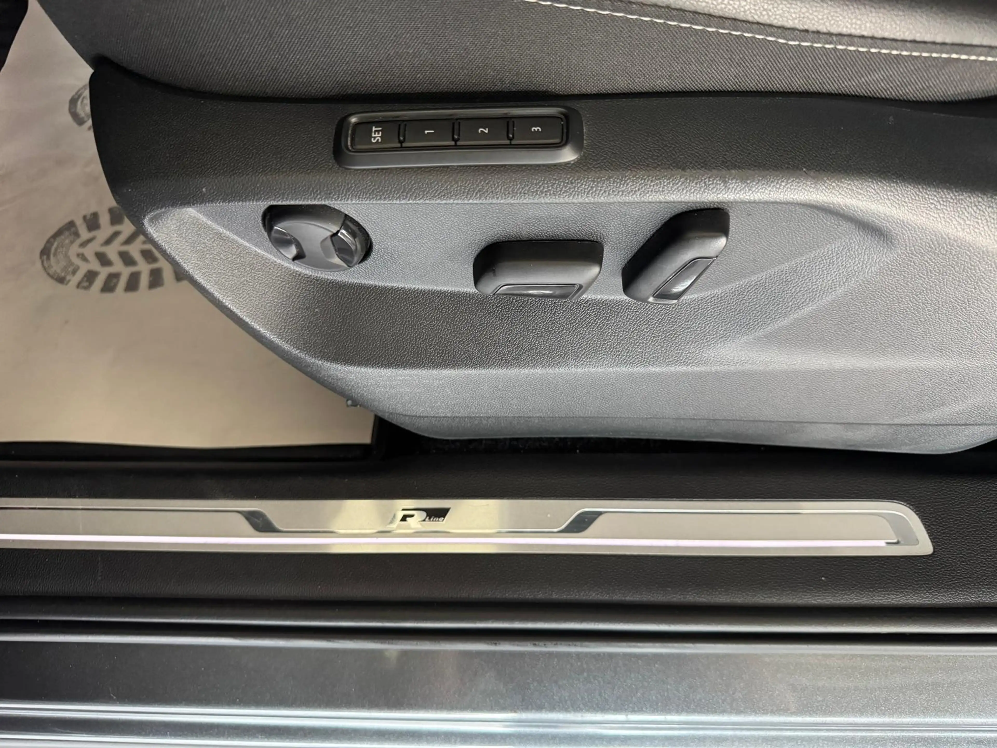 Volkswagen Tiguan Allspace 4Motion 3xR-Line 2.0TDI 7SITZER — photo 15