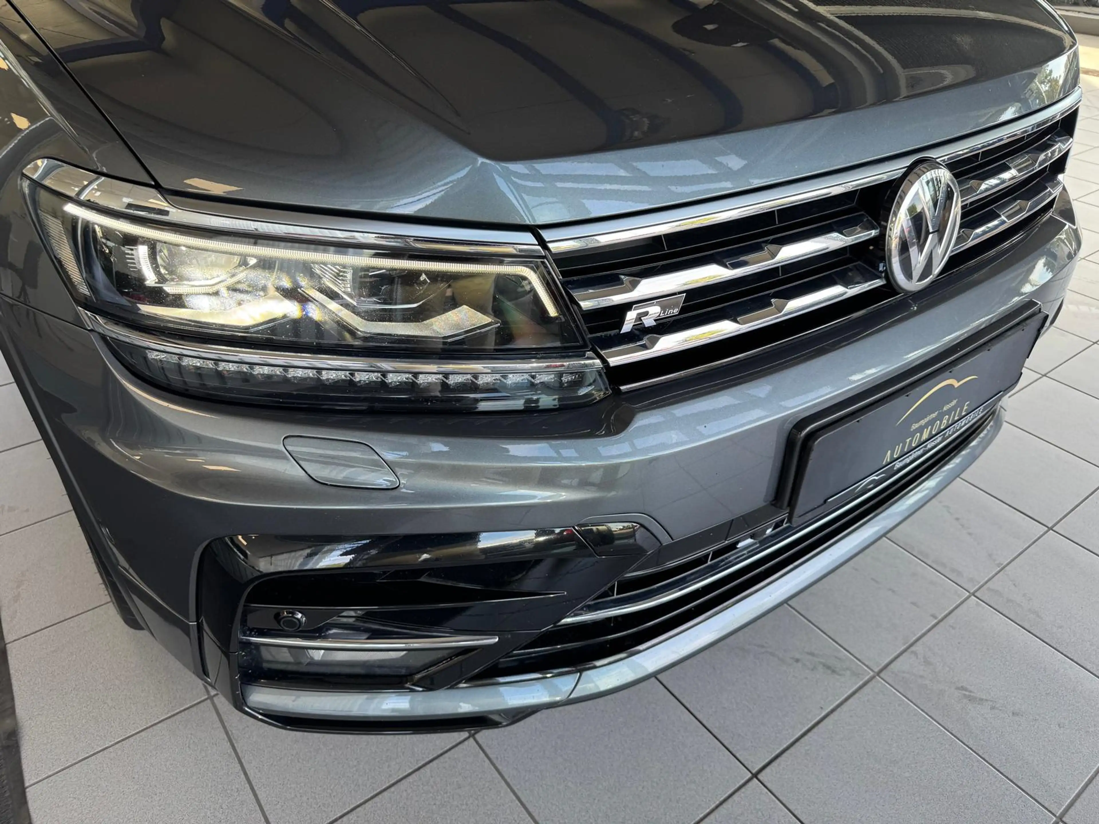 Volkswagen Tiguan Allspace 4Motion 3xR-Line 2.0TDI 7SITZER — photo 11