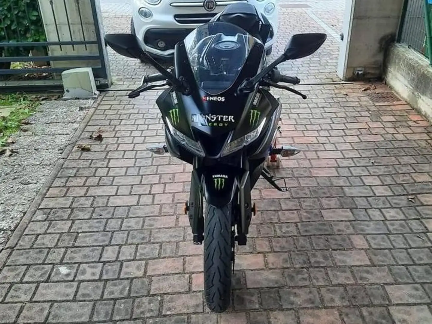 Yamaha YZF-R125 Nero - 2