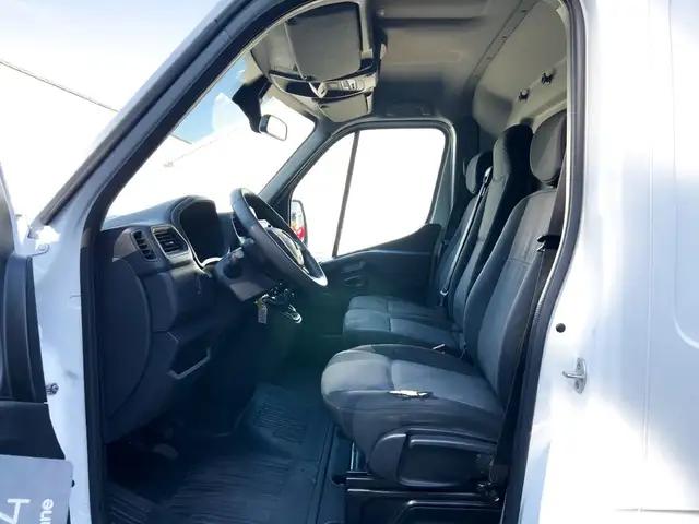 Renault Master view 8