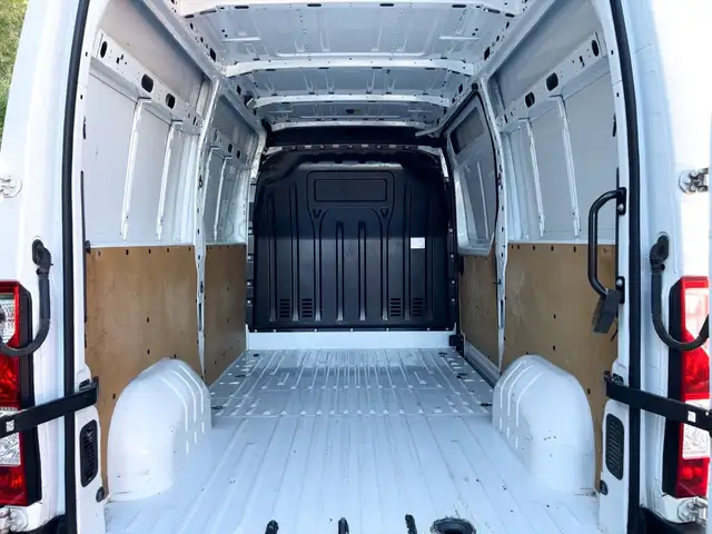 Renault Master view 6