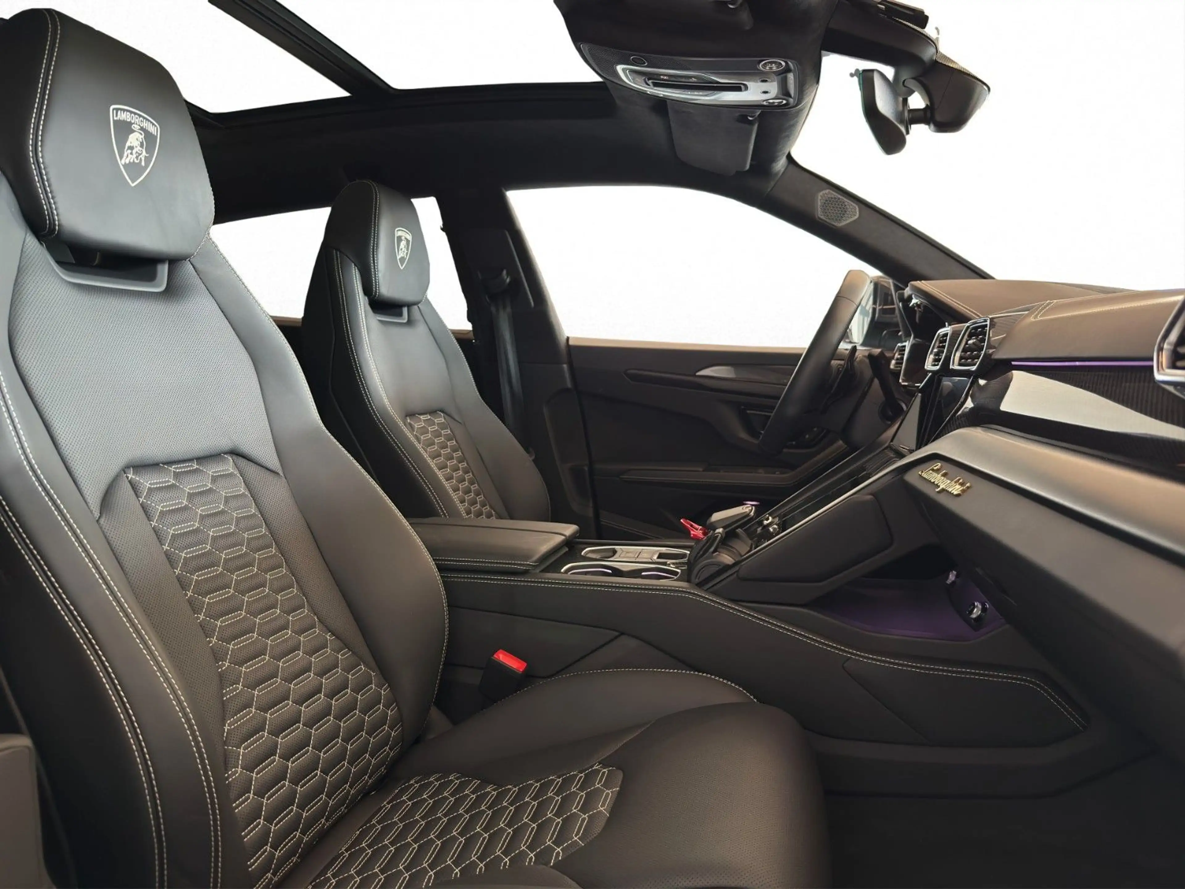 Lamborghini Urus Absoluter Top Zustand, Voll-Carbon, Einzigartig! — photo 12