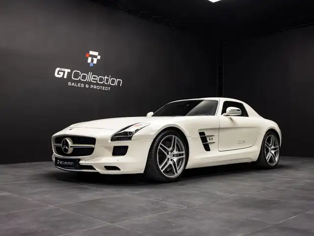 Mercedes-Benz SLS