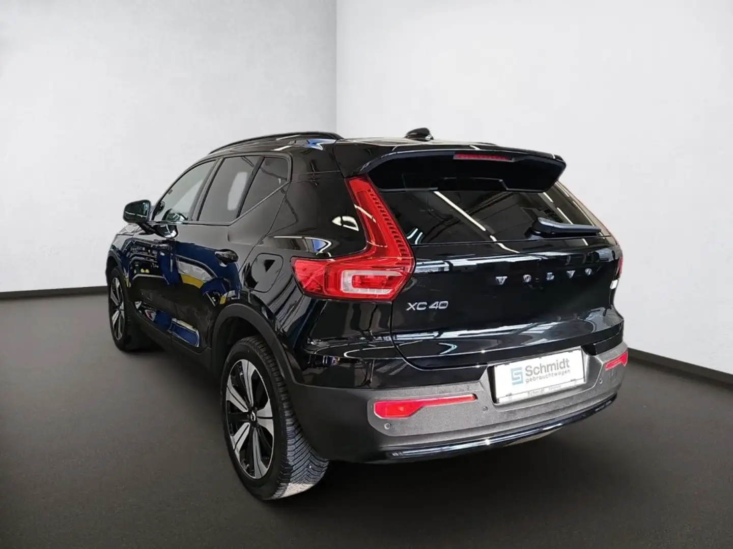 Volvo XC40 Recharge Plus Elektrisch 69kW Schwarz - 2