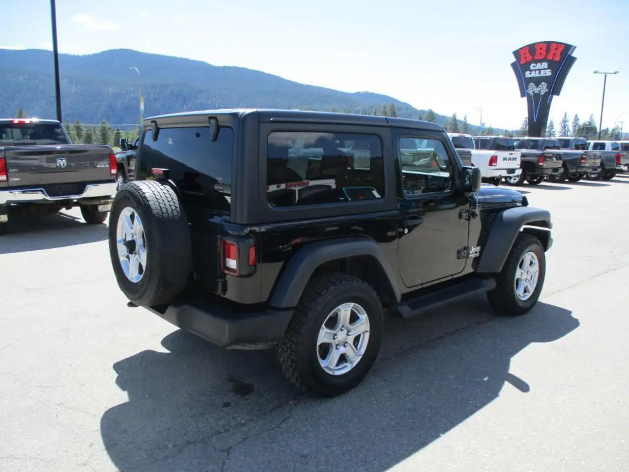 Jeep Wrangler снимка Jeep Wrangler
