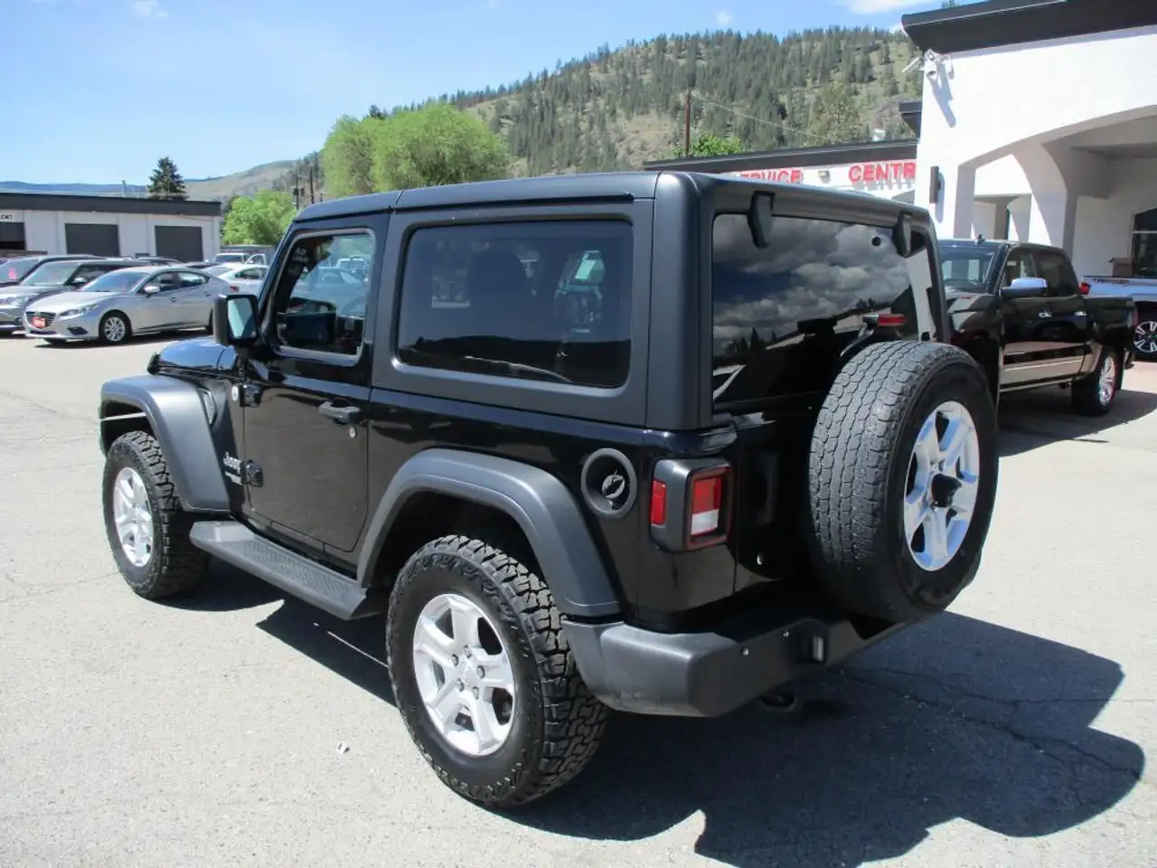 Jeep Wrangler снимка Jeep Wrangler