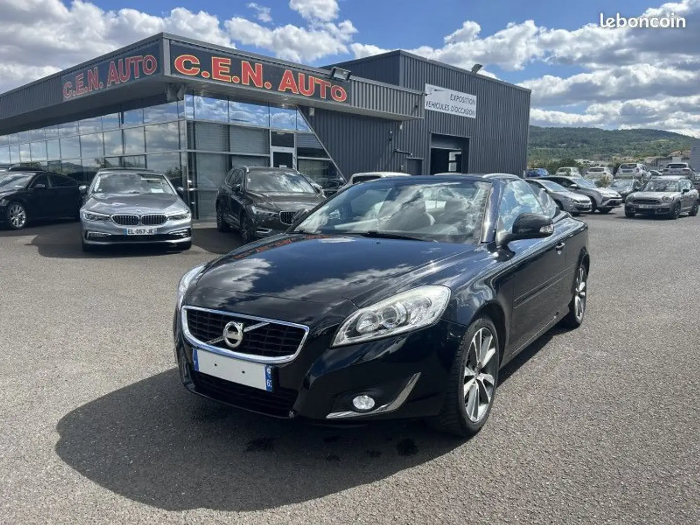 Volvo C70 CC D3 150CH MOMENTUM Nero - 1
