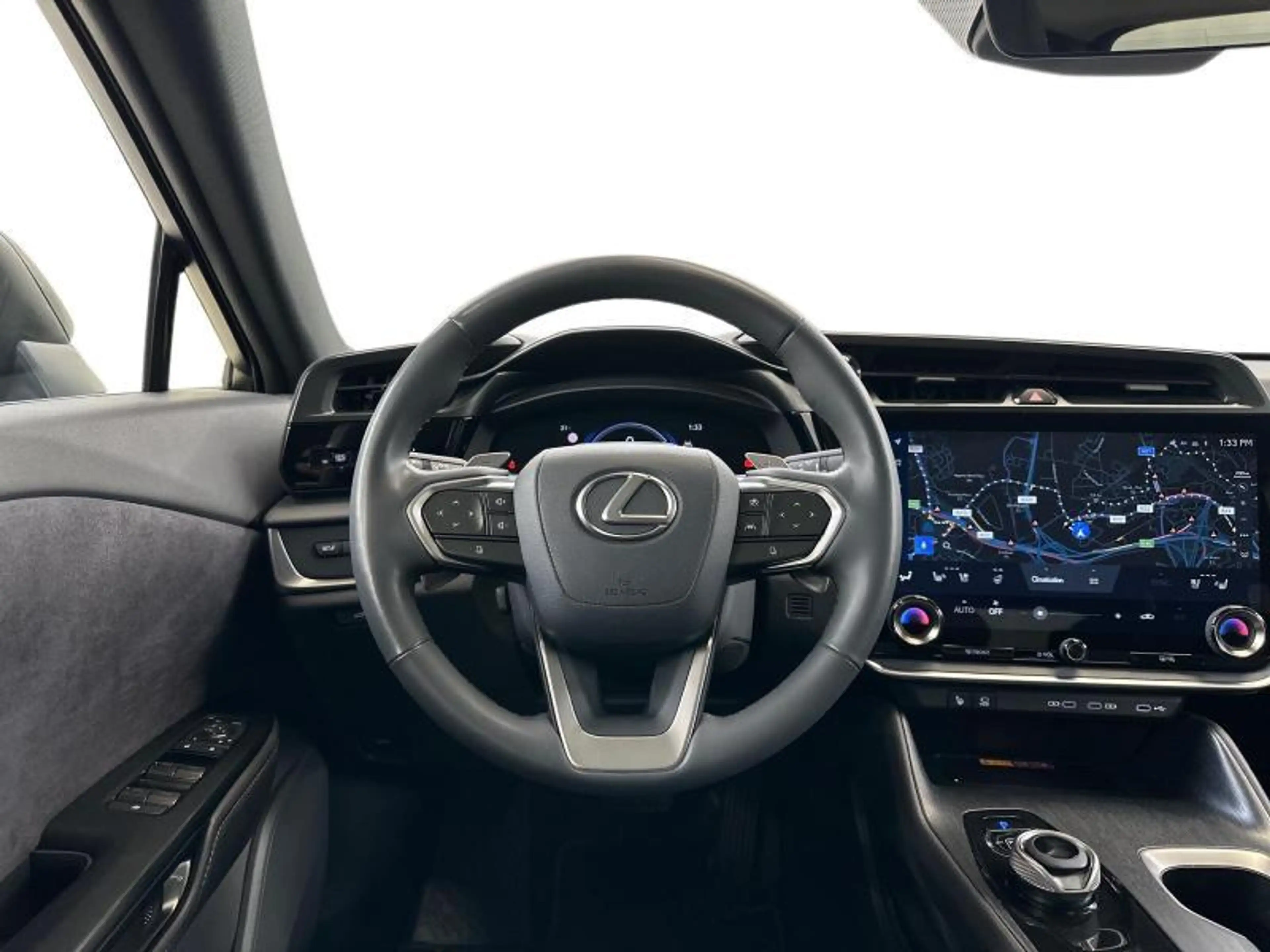 Lexus RZ Privilege Line — photo 8