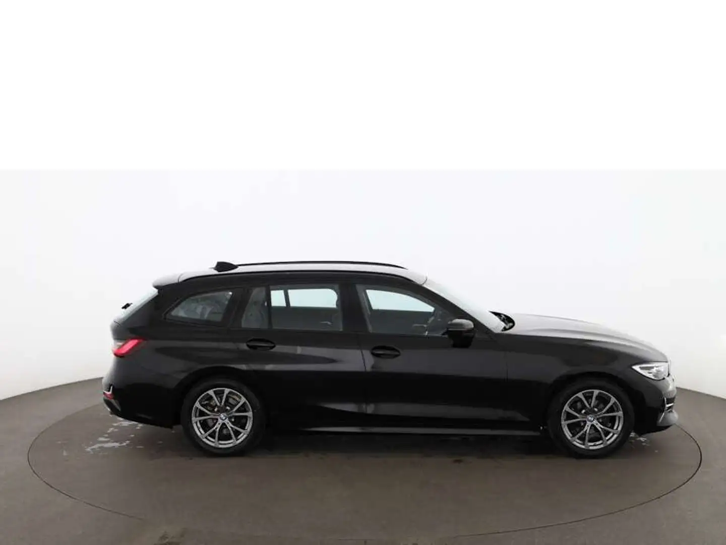 BMW 318 d Touring Luxury Line LED AHK NAVI ASSIST PDC Schwarz - 2