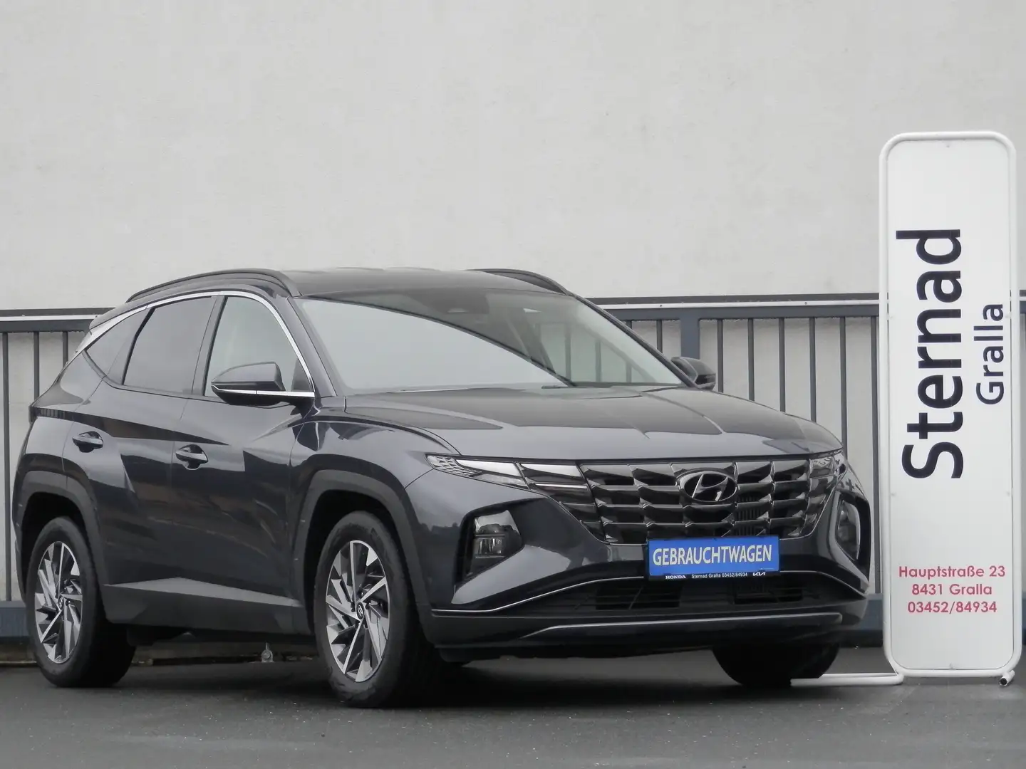 Hyundai TUCSON 1,6 T-GDI 2WD Smart Line Grau - 1