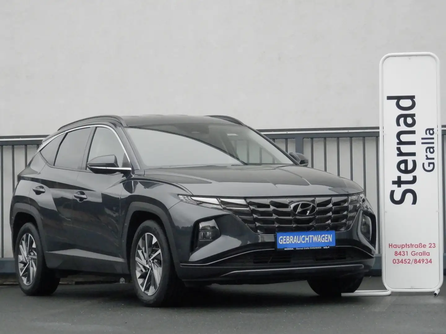 Hyundai TUCSON 1,6 T-GDI 2WD Smart Line Grau - 2