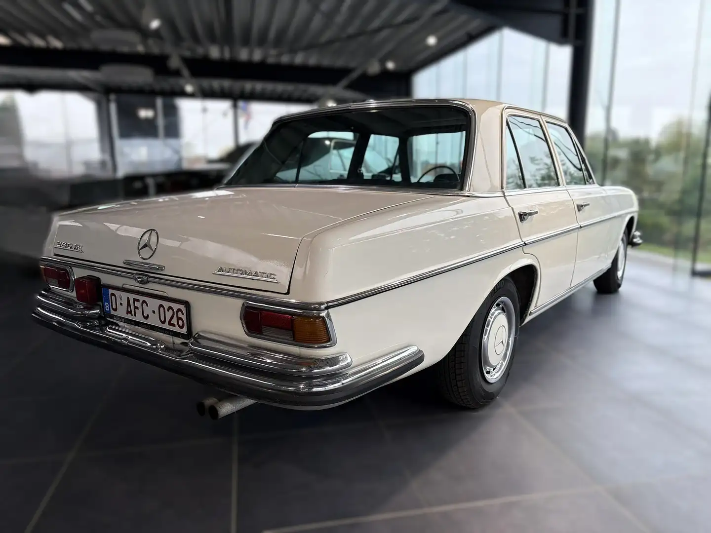 Mercedes-Benz 280 SE Blanco - 2