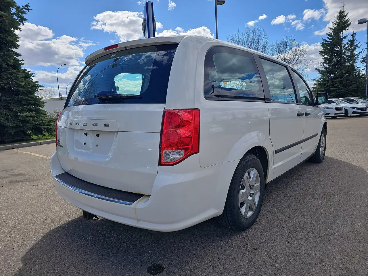 Dodge Grand Caravan photo Dodge Grand Caravan