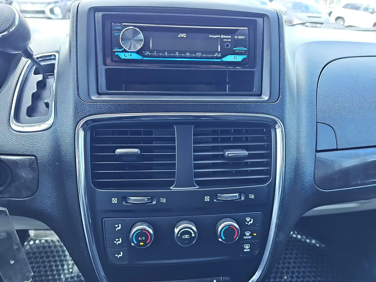 Dodge Grand Caravan photo Dodge Grand Caravan