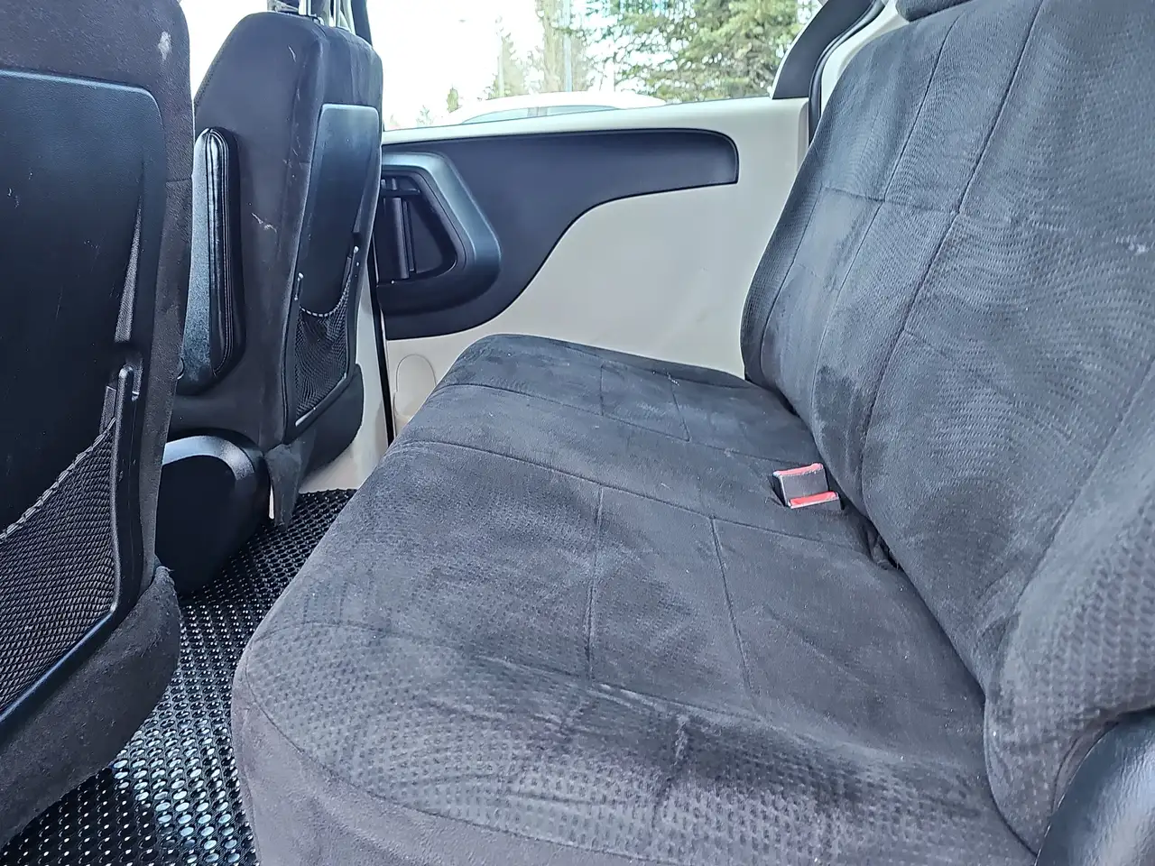 Dodge Grand Caravan photo Dodge Grand Caravan
