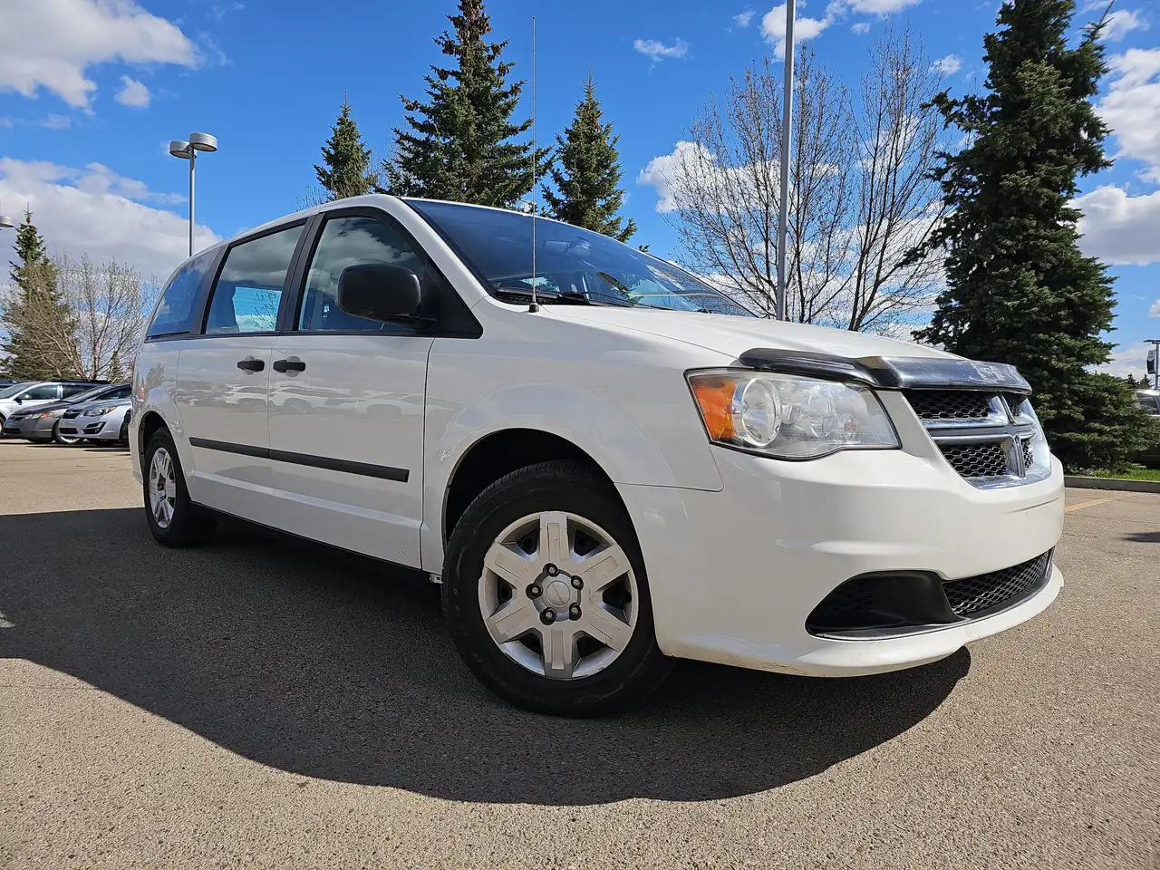 Dodge Grand Caravan photo Dodge Grand Caravan