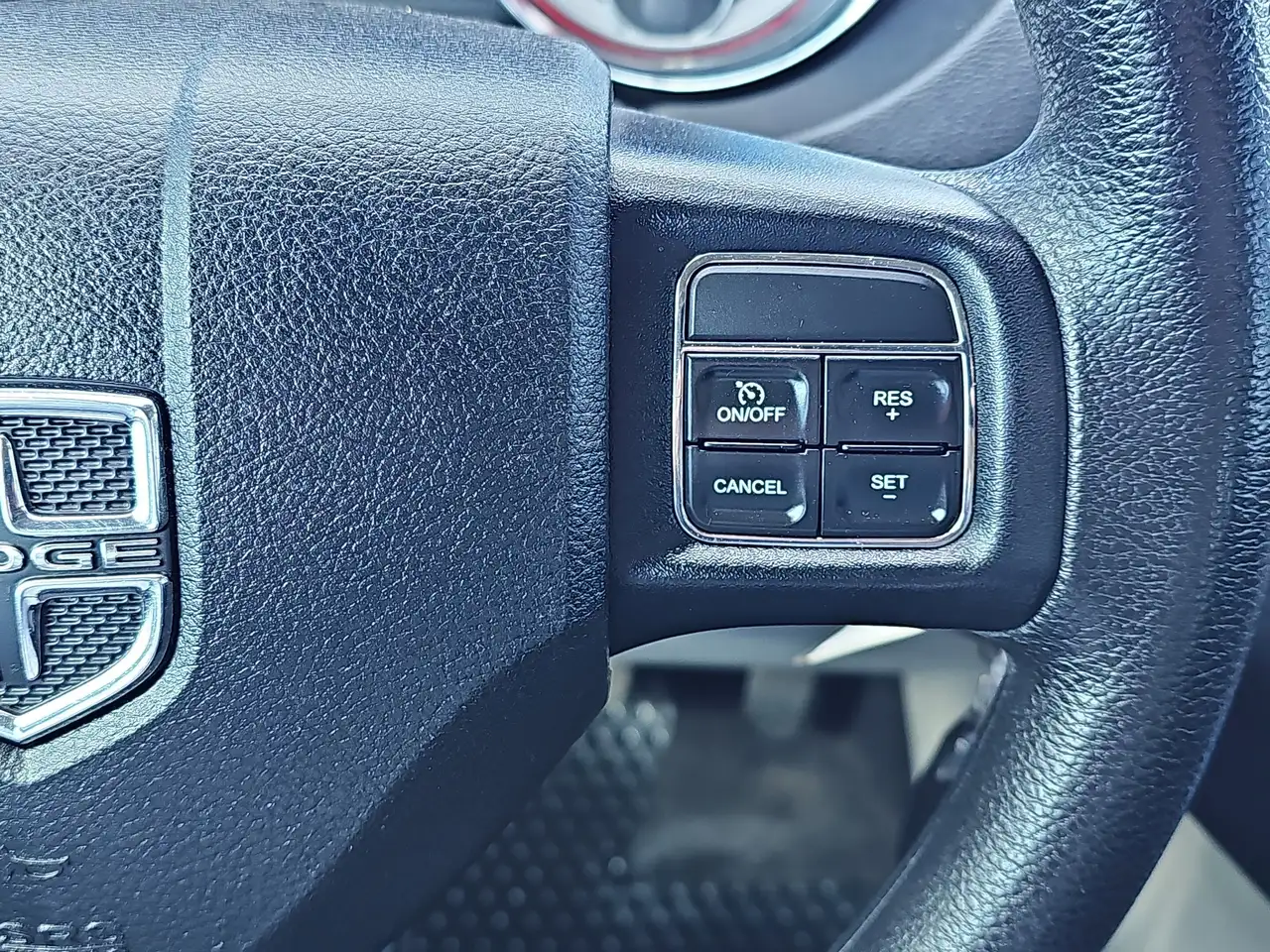 Dodge Grand Caravan photo Dodge Grand Caravan