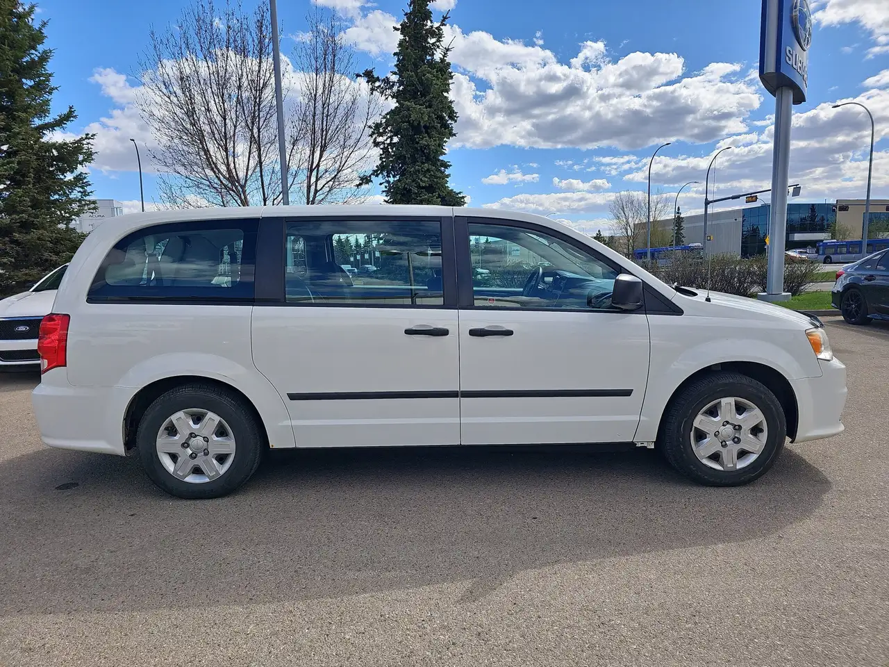 Dodge Grand Caravan photo Dodge Grand Caravan