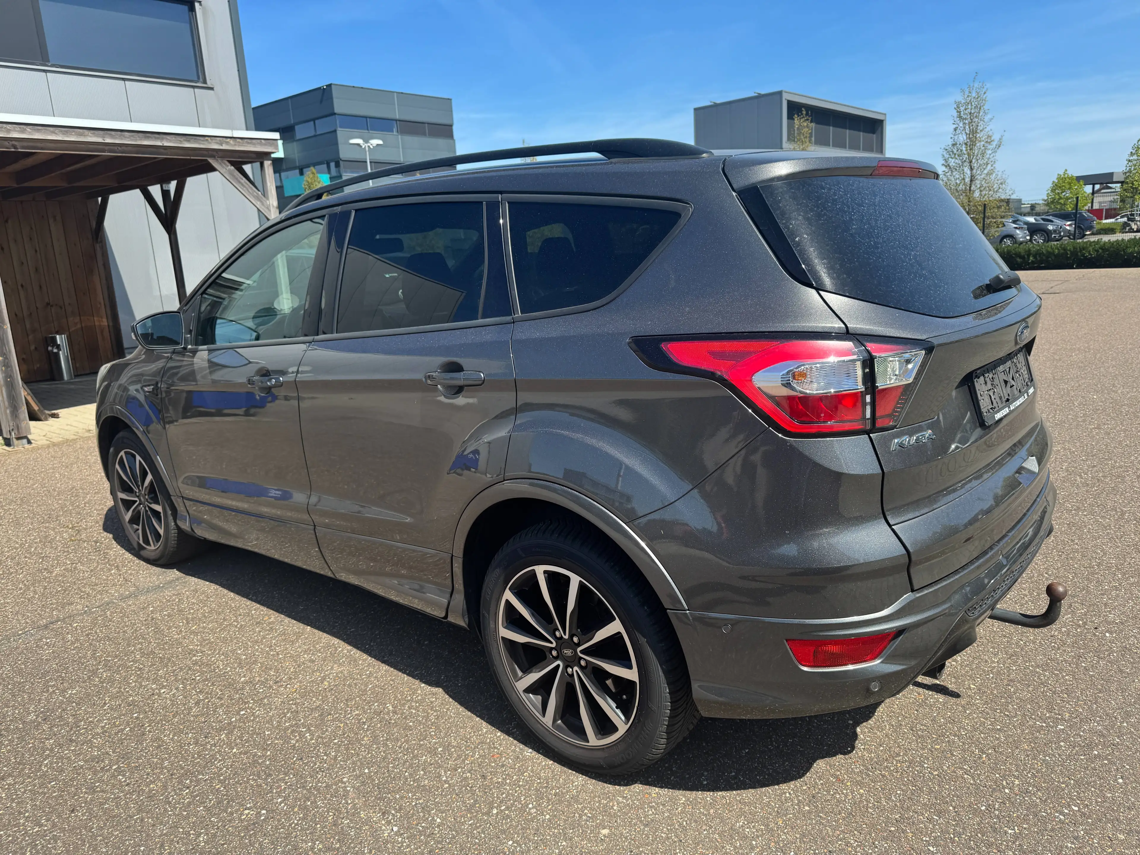 Ford Kuga ST-Line 1.5 Ecoboost Automaat. Nieuwe motor. — photo 3