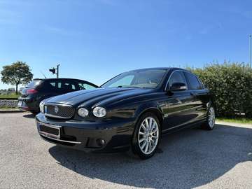 X-Type 2,2 Executive Aut. DPF Executive