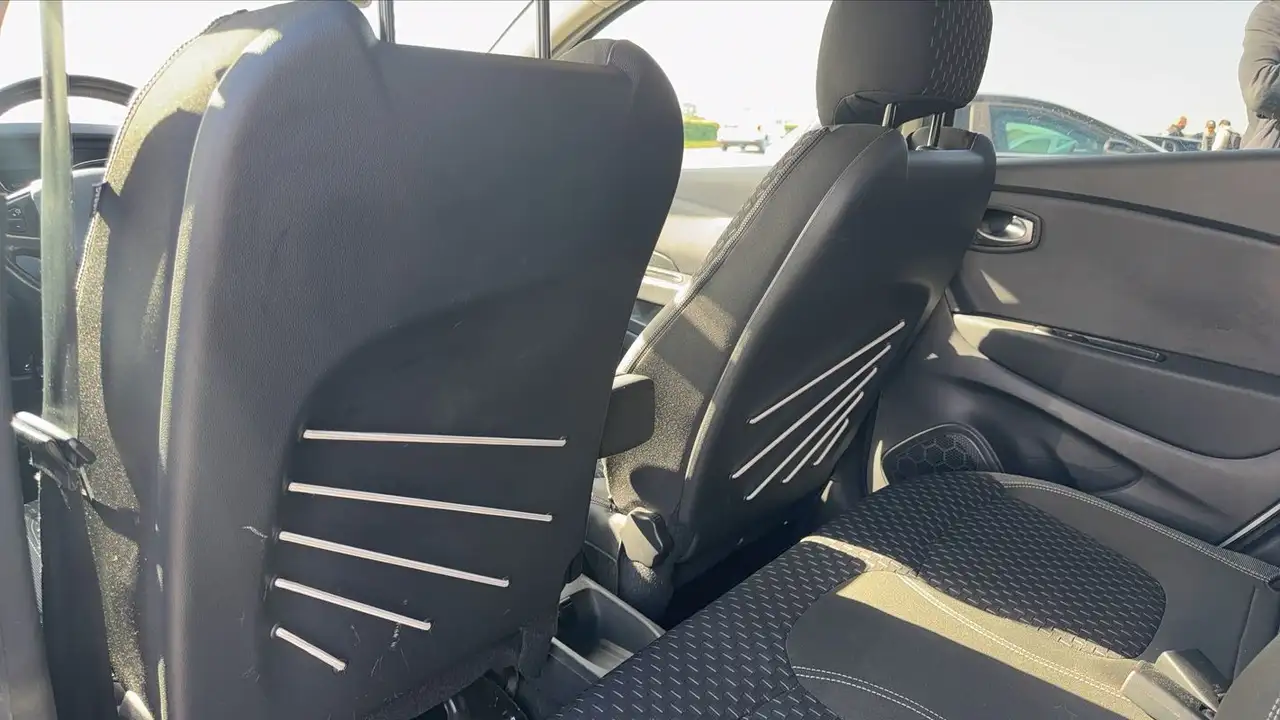 Renault Captur — photo 29