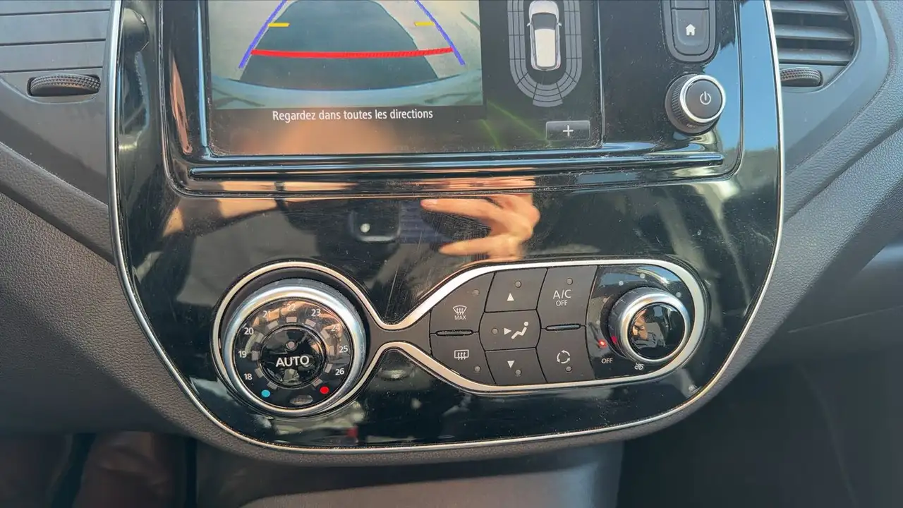 Renault Captur — photo 13
