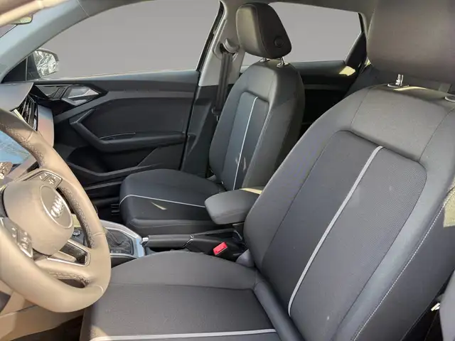 Audi A1 view 8