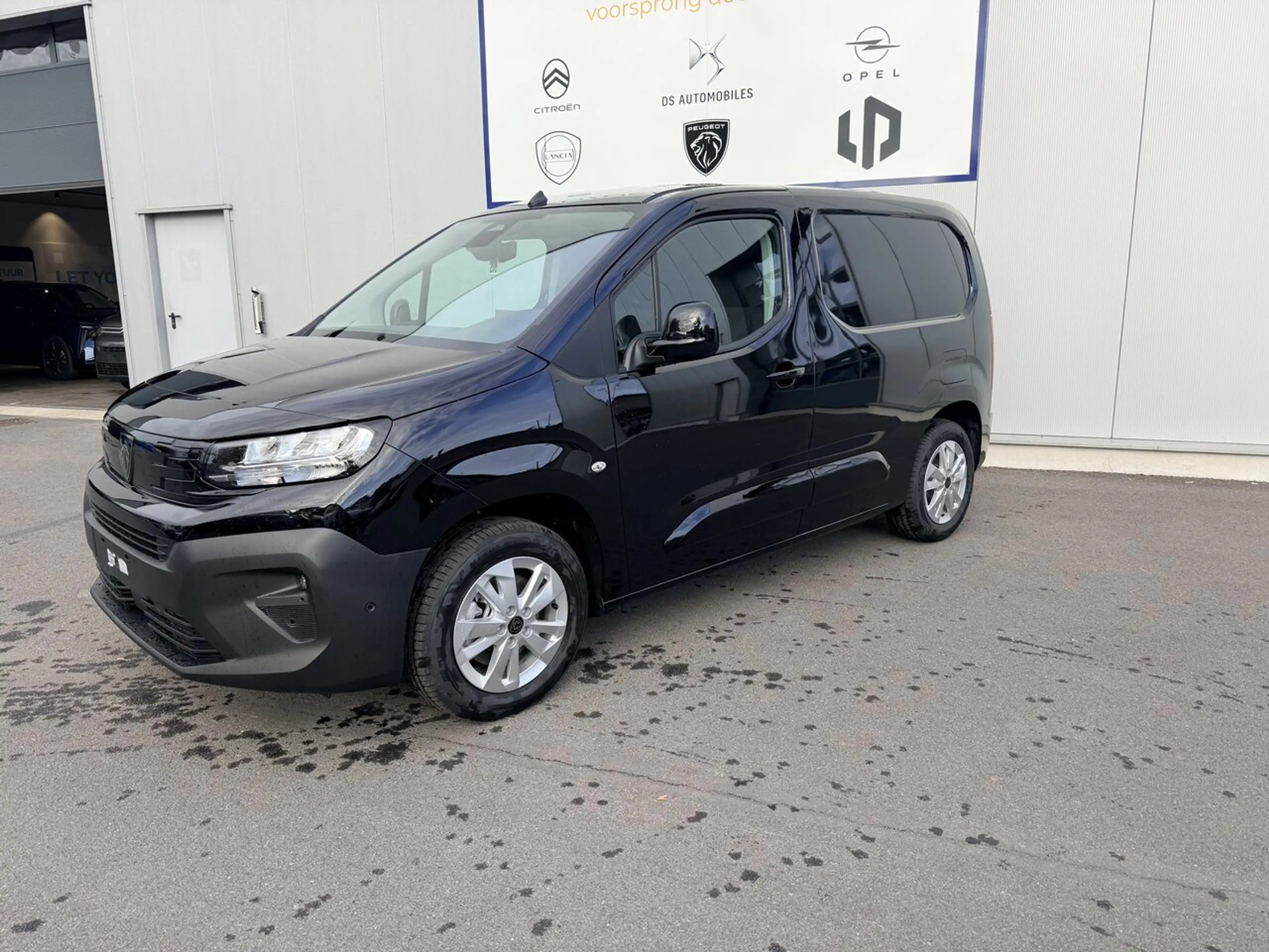 Peugeot Partner 130PK AUTOMAAT *0KM* NAVI - KEYLESS - SURROUND ... — photo 3