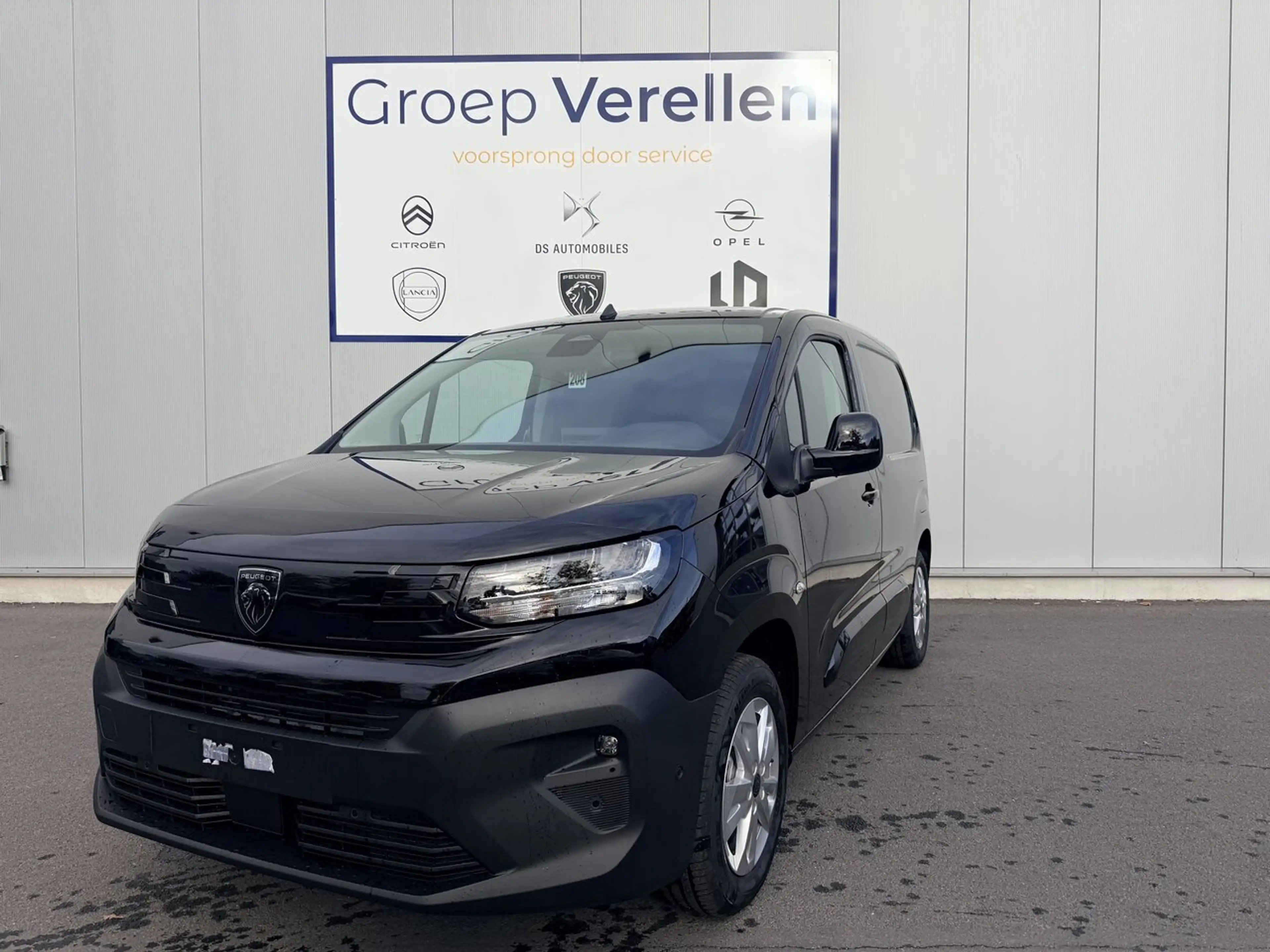 Peugeot Partner 130PK AUTOMAAT *0KM* NAVI - KEYLESS - SURROUND ...