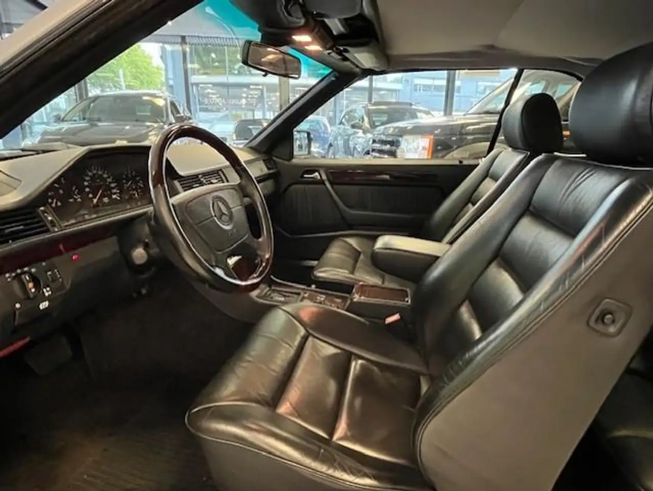 Mercedes-Benz E 320 W124 Cabrio 2e Eigenaar/In Nieuwstaat, foto 6