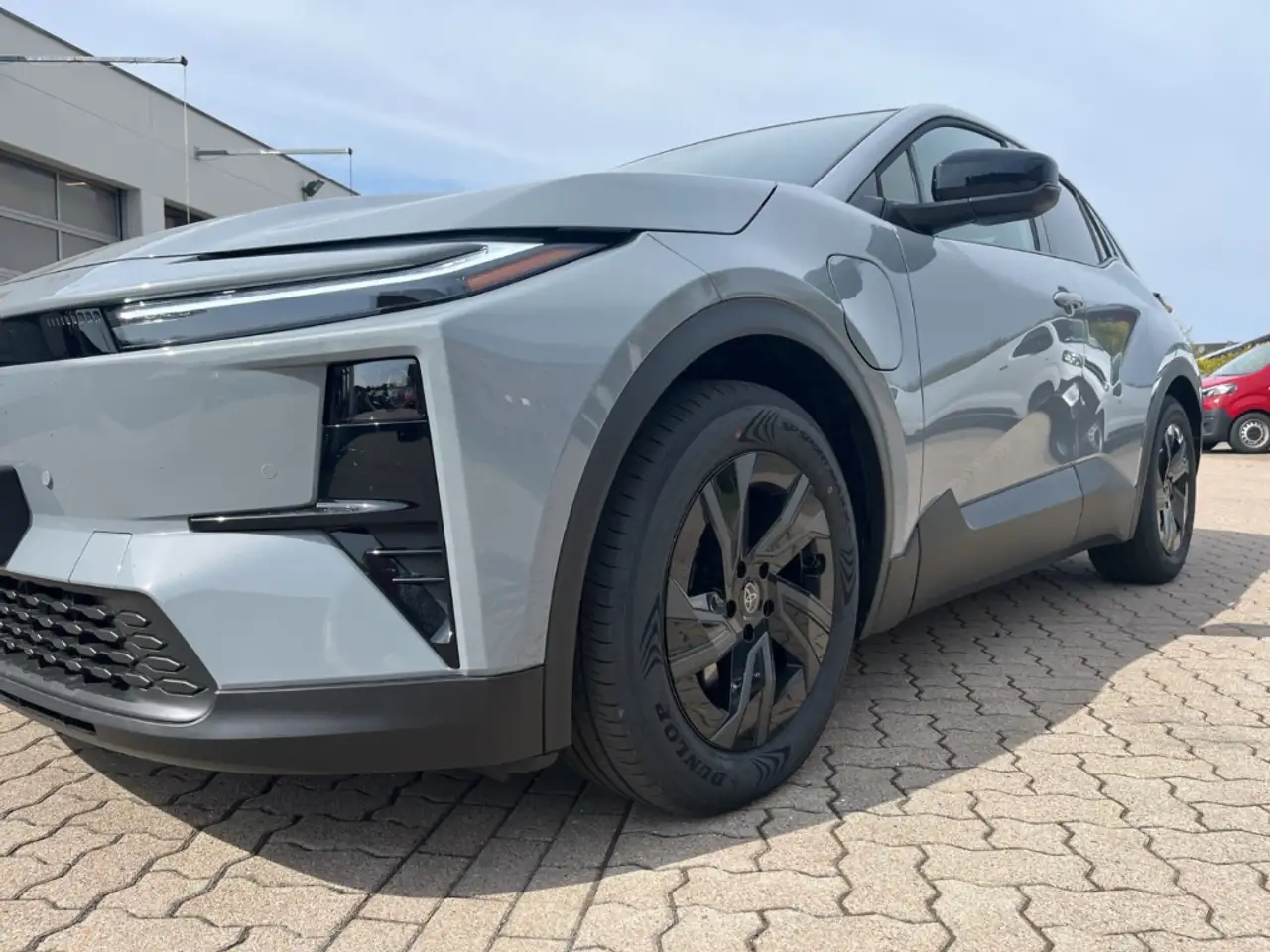 Toyota C-HR + 165 kW Teamplayer ACC SHZ LHZ RFK PDC NAVI 6