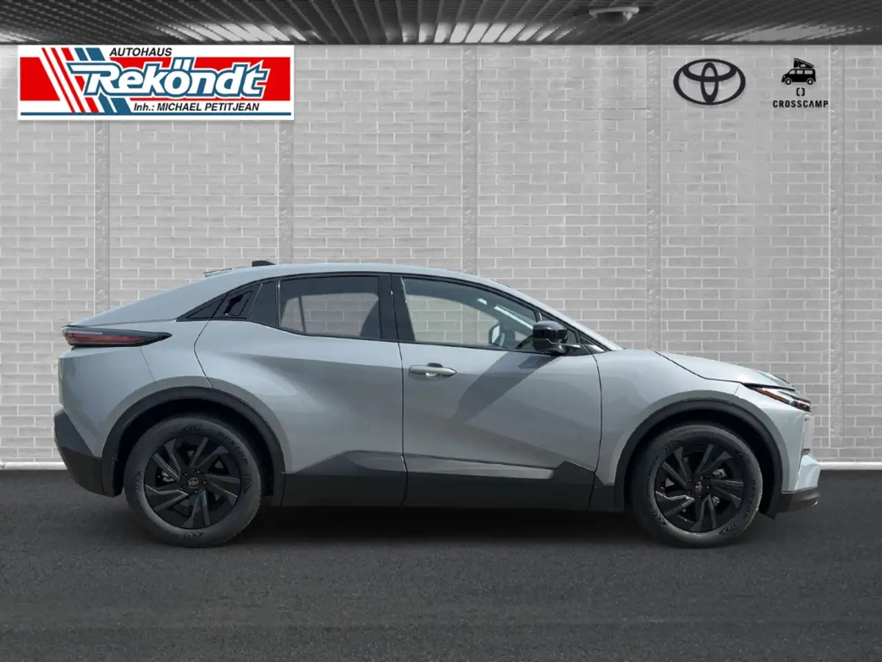 Toyota C-HR + 165 kW Teamplayer ACC SHZ LHZ RFK PDC NAVI 3