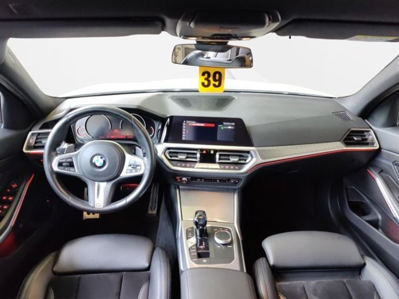 BMW 330 d xDrive M-Sport — photo 14