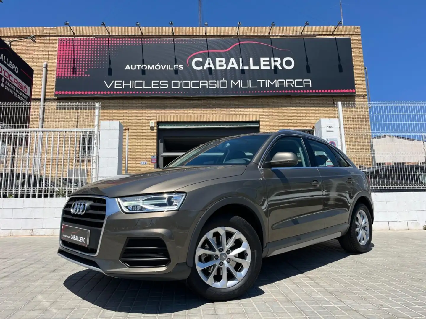 Audi Q3 1.4 TFSI CoD Design edition S tronic bež - 1