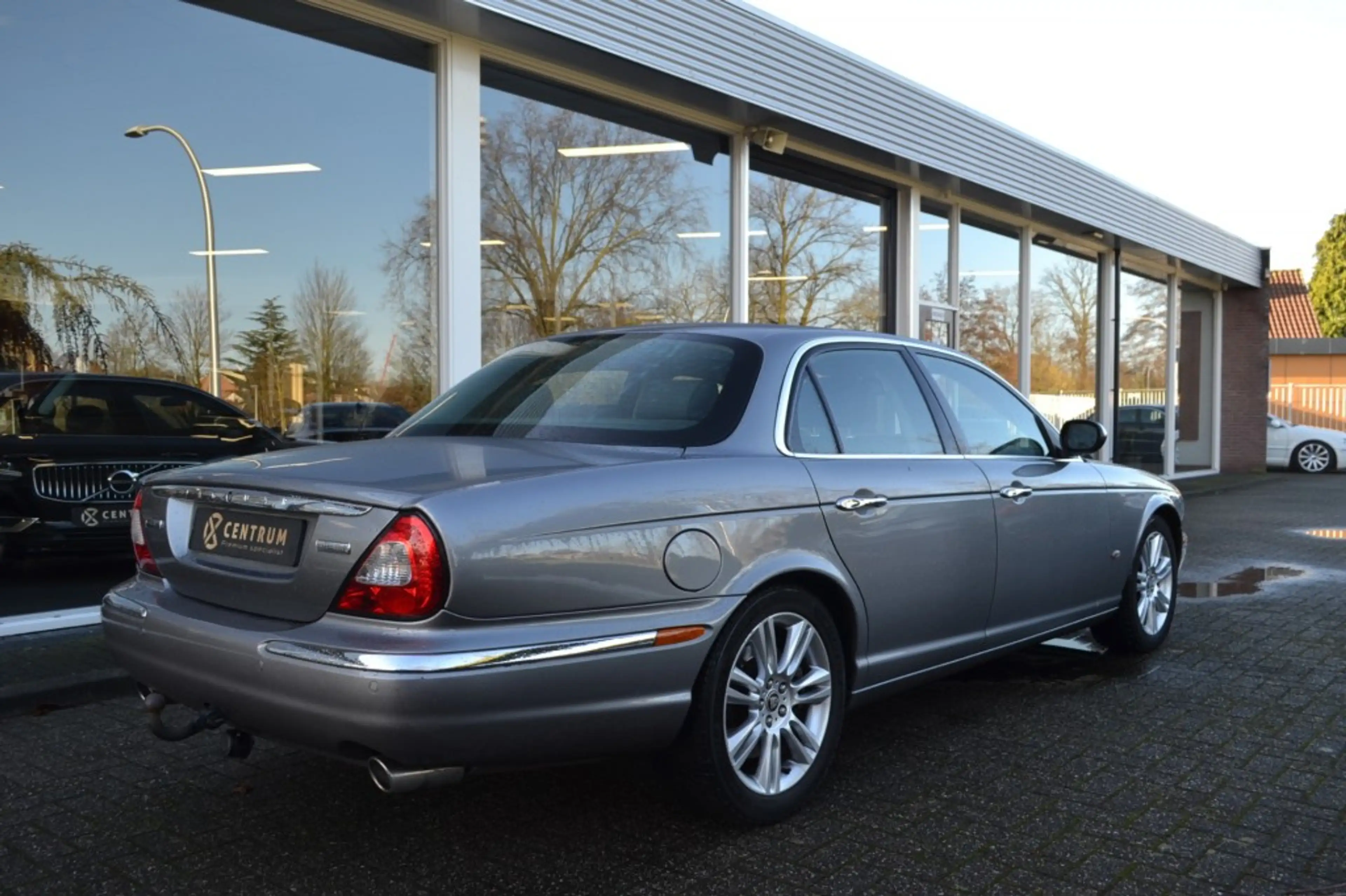 Jaguar XJ 2.7D V6 Executive / b2b / export — photo 3