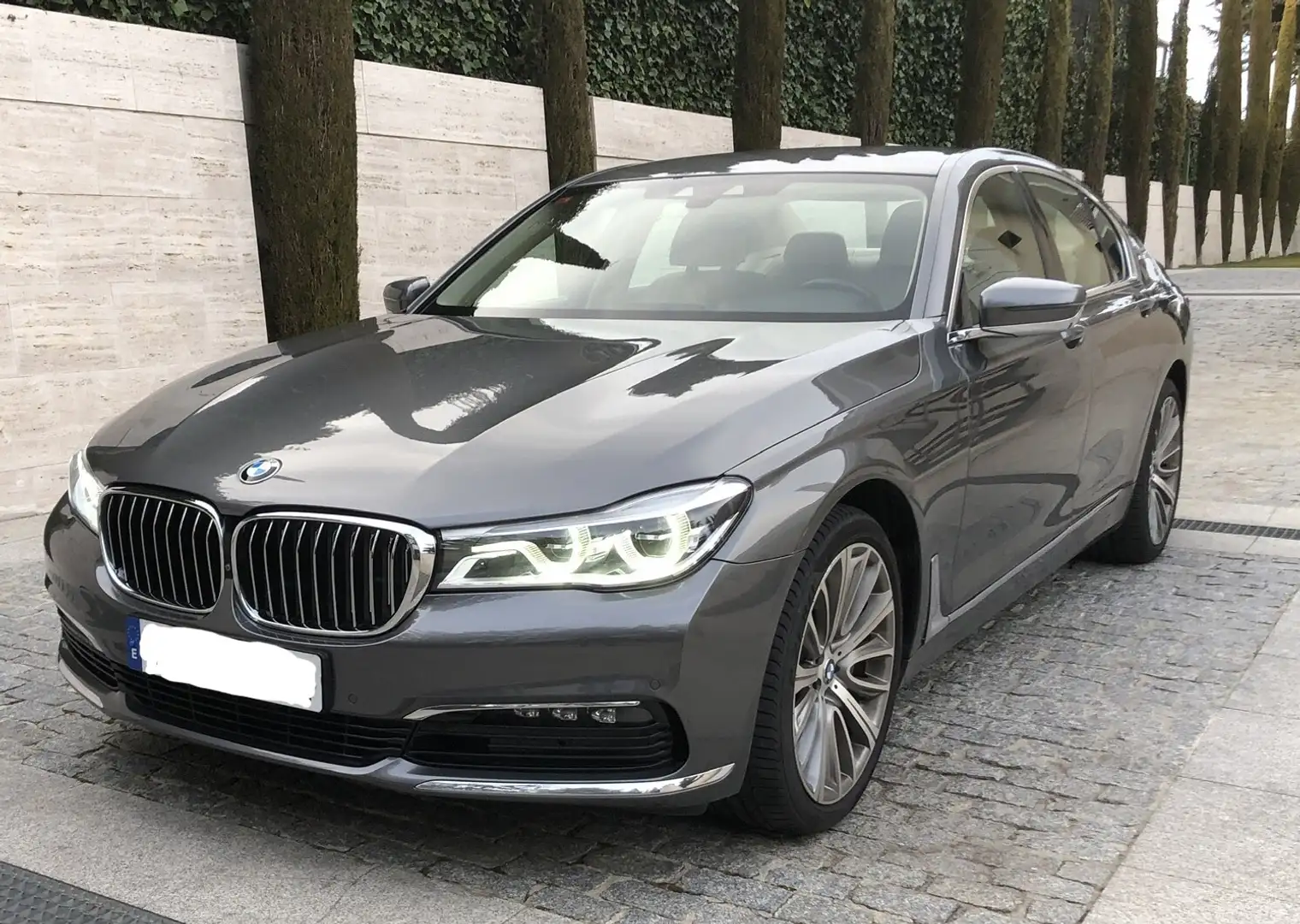 BMW 750 750i xDrive Edition Exclusive - 2