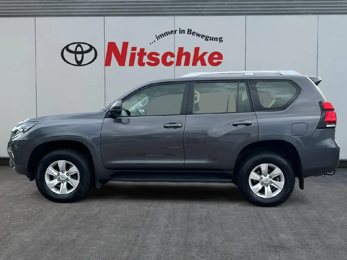 Toyota Land Cruiser 2.8-l-D-4D, Comfort, AHK Gris - 2