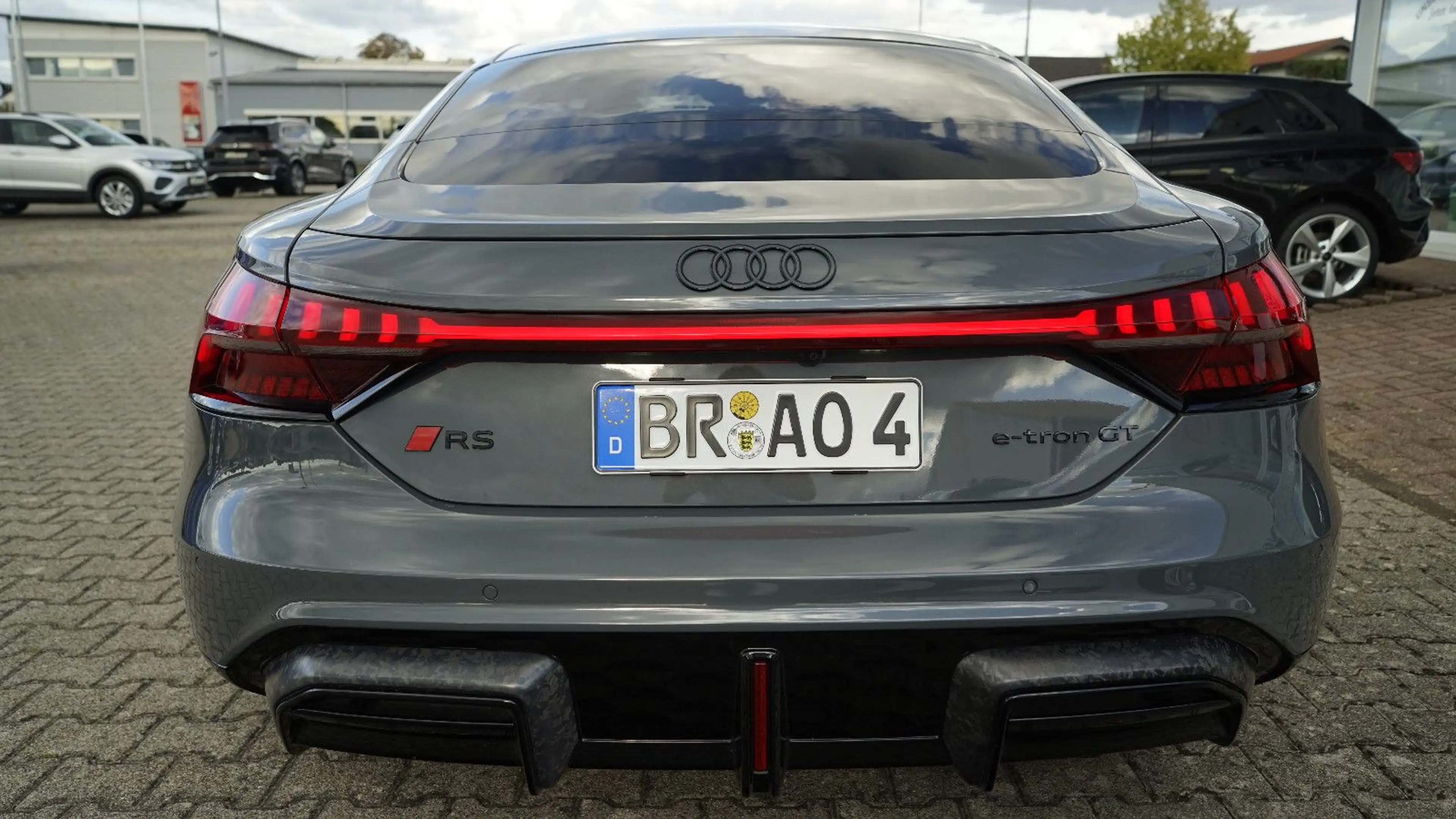 Audi RS e-tron GT Sitzbel. Camouflage Carbon — photo 5