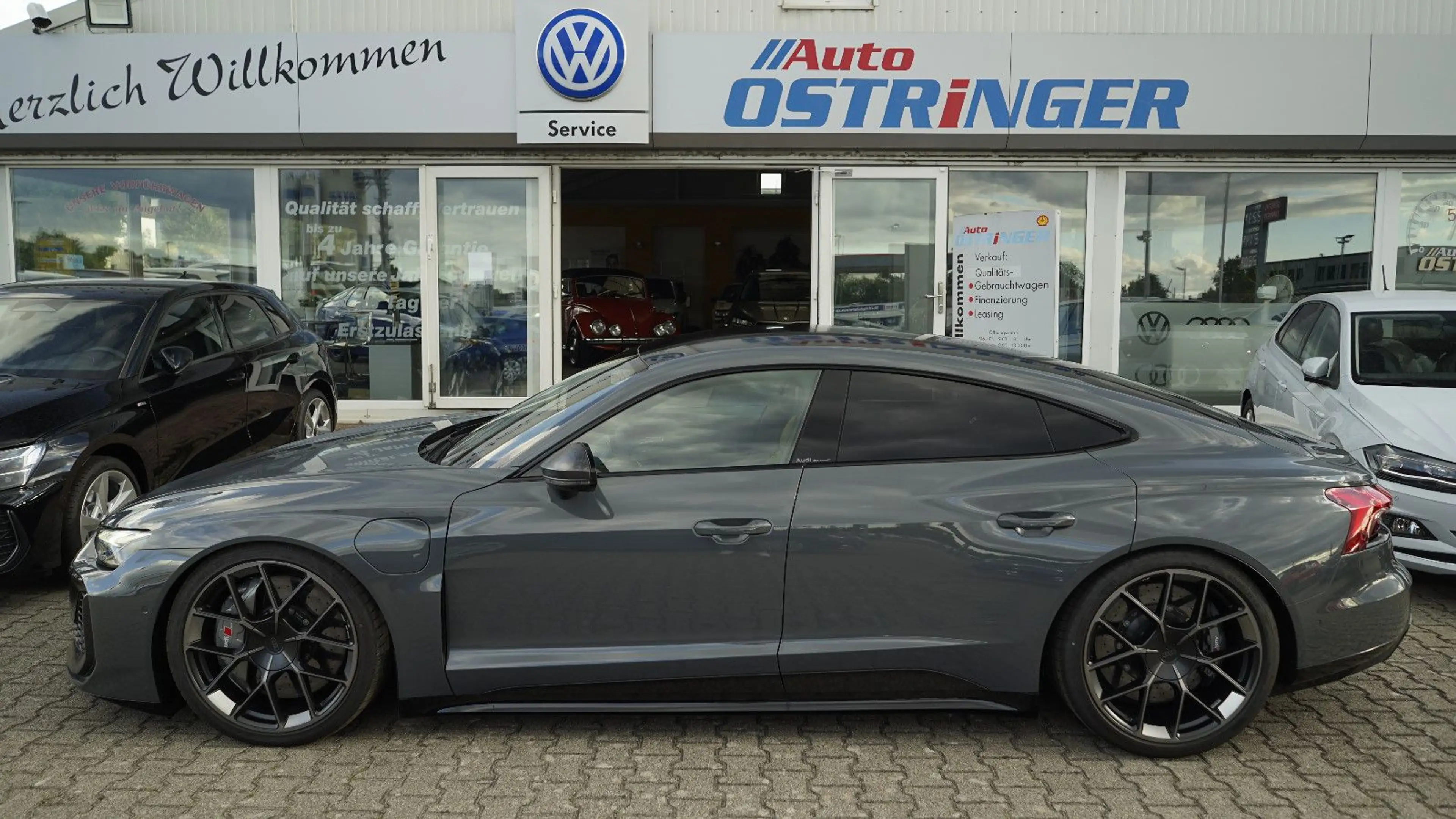 Audi RS e-tron GT Sitzbel. Camouflage Carbon — photo 3
