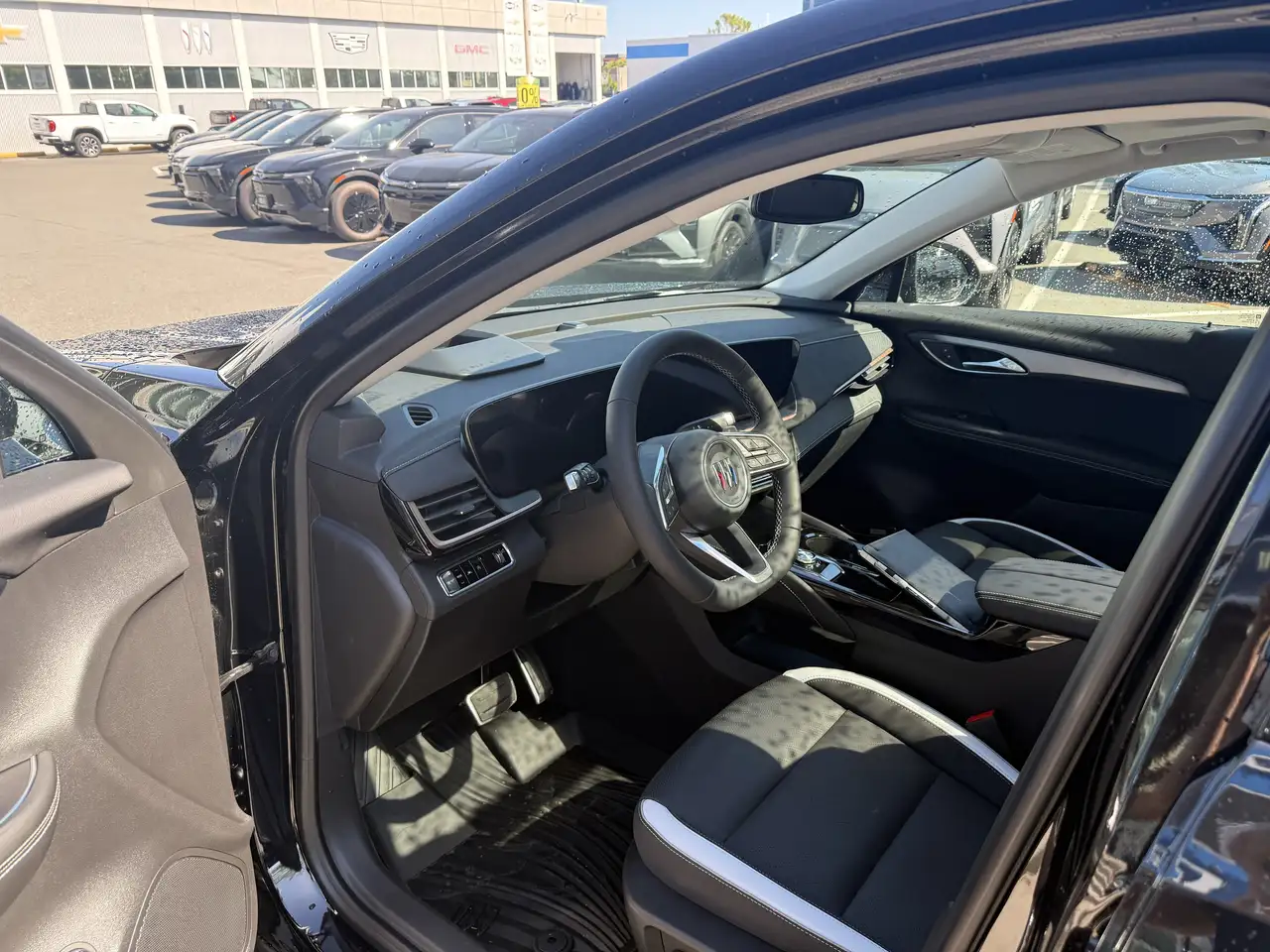 Buick Envision photo Buick Envision