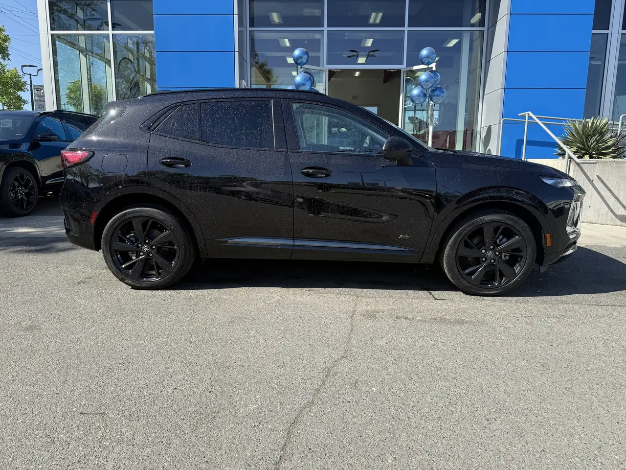 Buick Envision photo Buick Envision