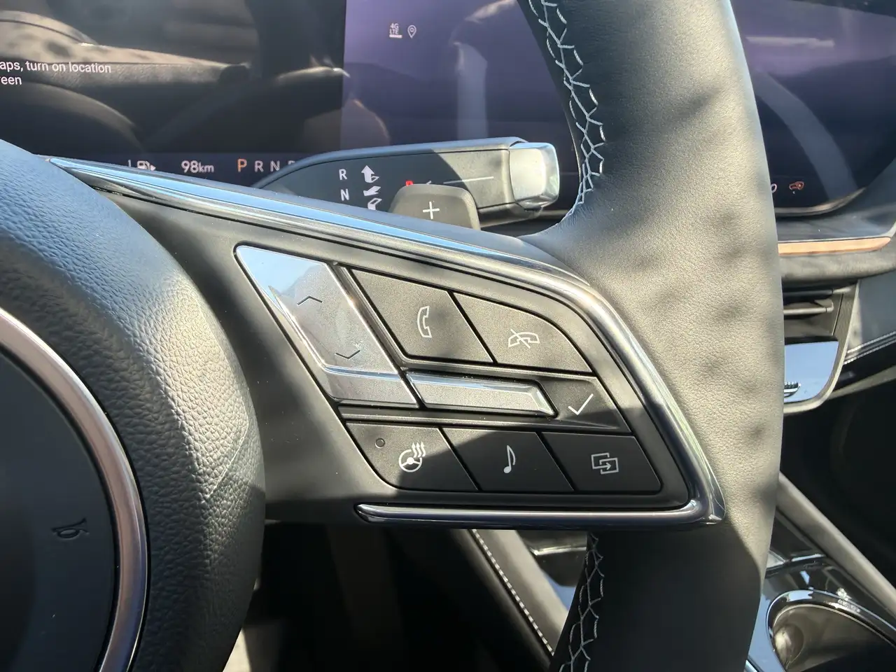 Buick Envision photo Buick Envision