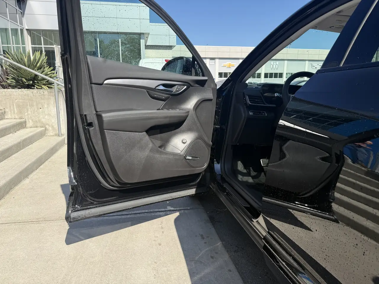 Buick Envision photo Buick Envision
