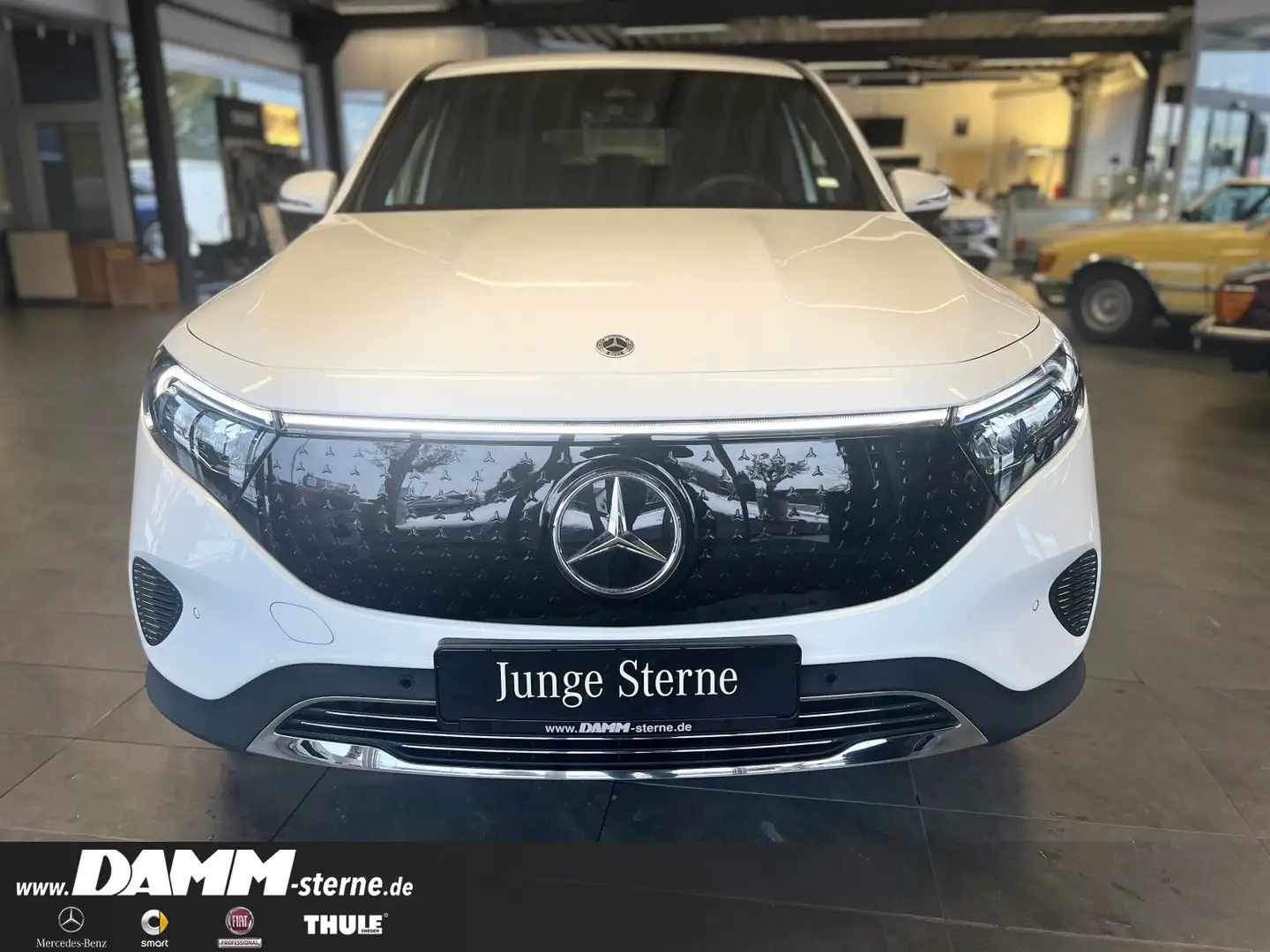 Mercedes-Benz EQB 300 EQB 300 4M Progressive Adv./ 7-Sitze /WDG/+ Flex Weiß - 2