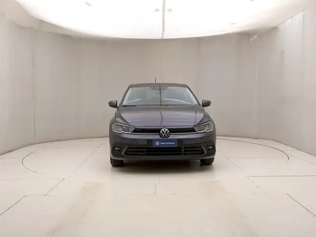Volkswagen Polo view 2