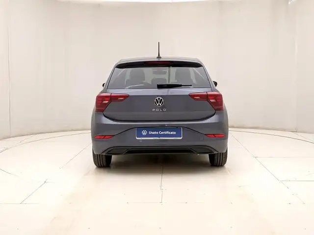 Volkswagen Polo view 5