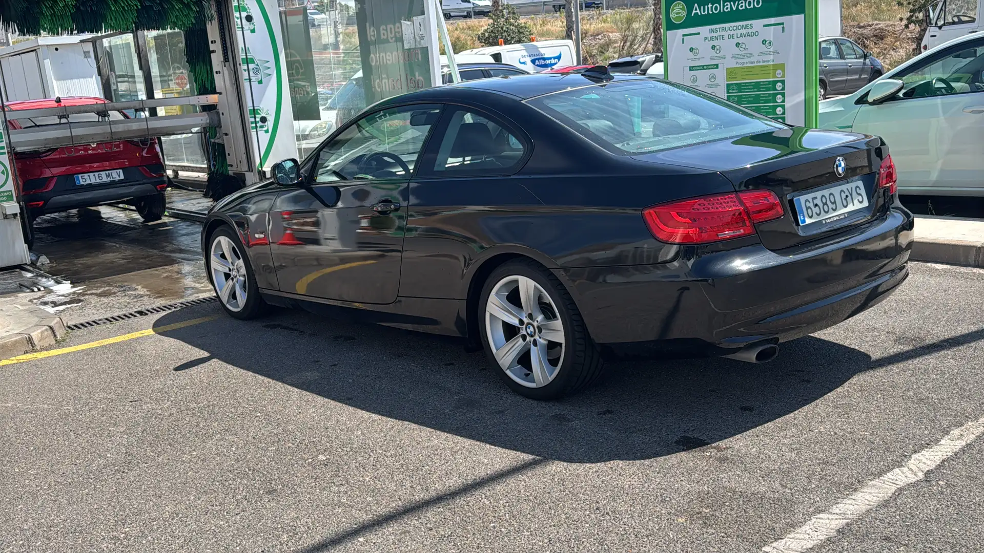 BMW 320 320d Coupé xDrive - 1