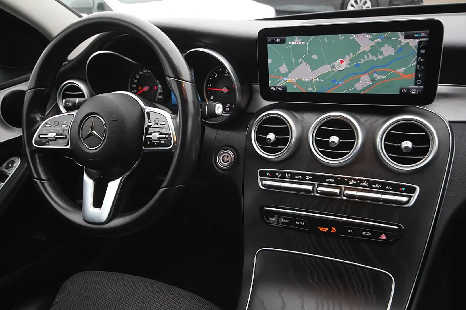 Mercedes-Benz C 180 d T Avantgarde Aut. |LED |Navi |AHK |Rückfahrka... Schwarz - 2