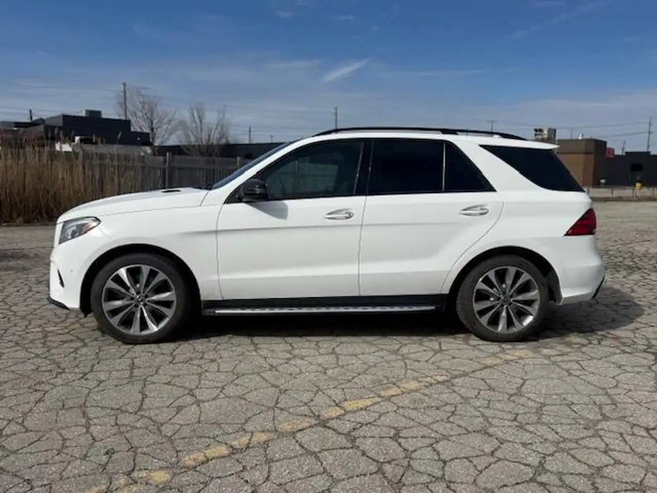 Mercedes-Benz GLE снимка Mercedes-Benz GLE
