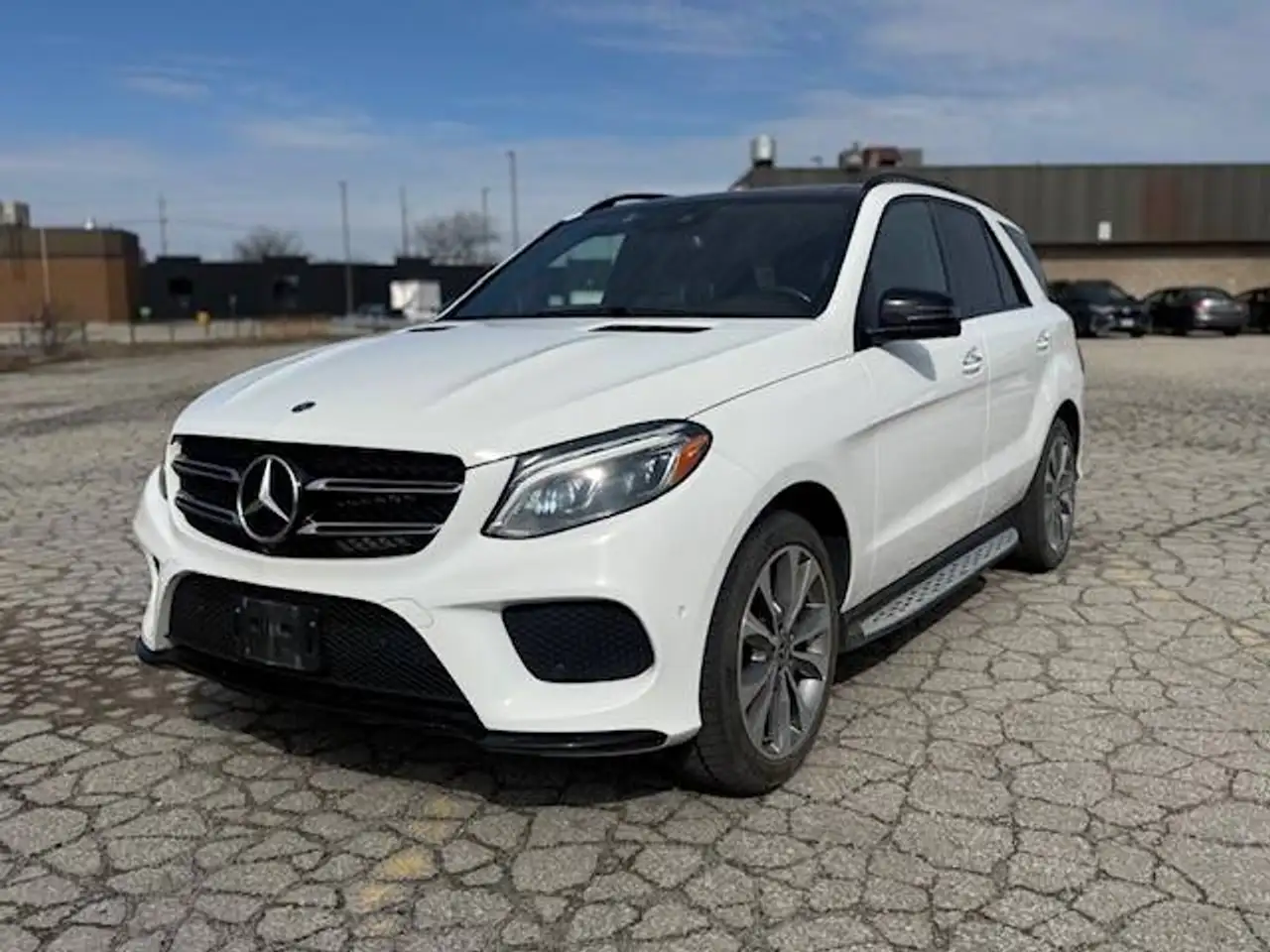 Mercedes-Benz GLE снимка Mercedes-Benz GLE